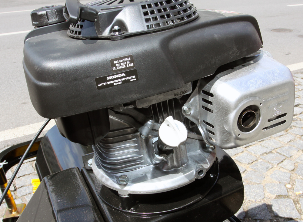 LevneMoto - Profesional Sweeping brushes for ATV - UTV, engine HONDA